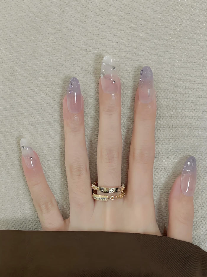 Nail tím pastel họa tiết tinh tế