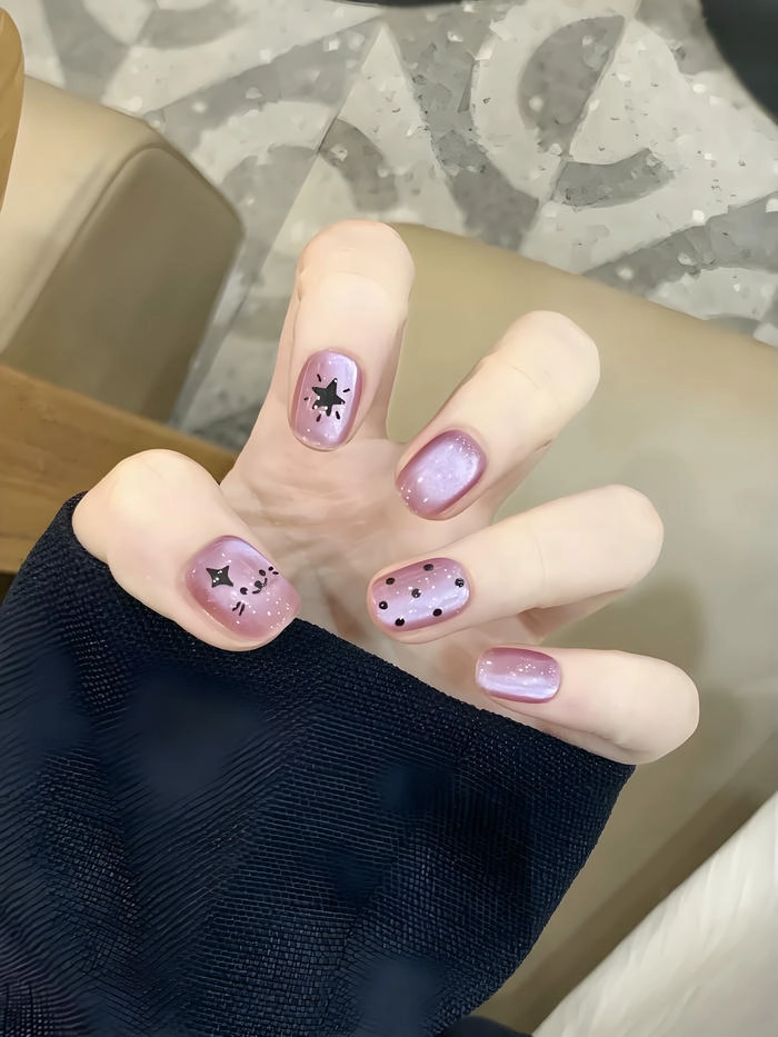 Nail tím pastel phong cách dịu dàng