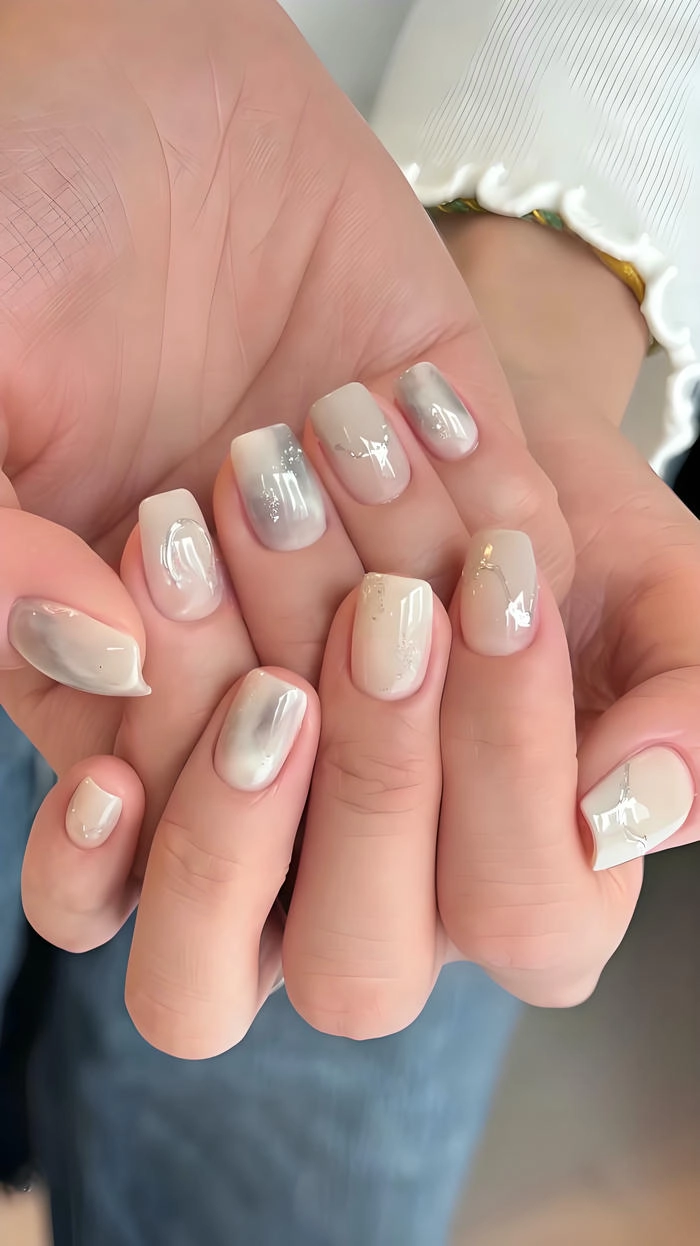 Nail vân đá trắng trong