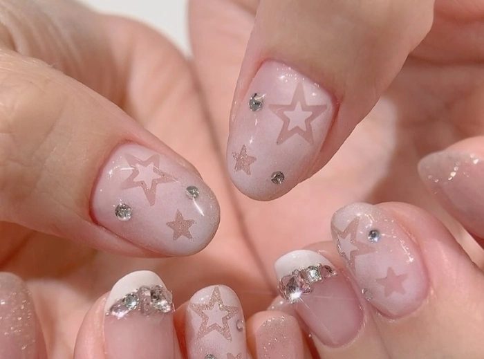 Nail xinh không quá chói cho HS cấp 2