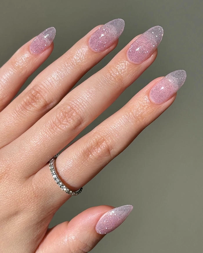 ảnh mẫu nail kim tuyến đơn giản