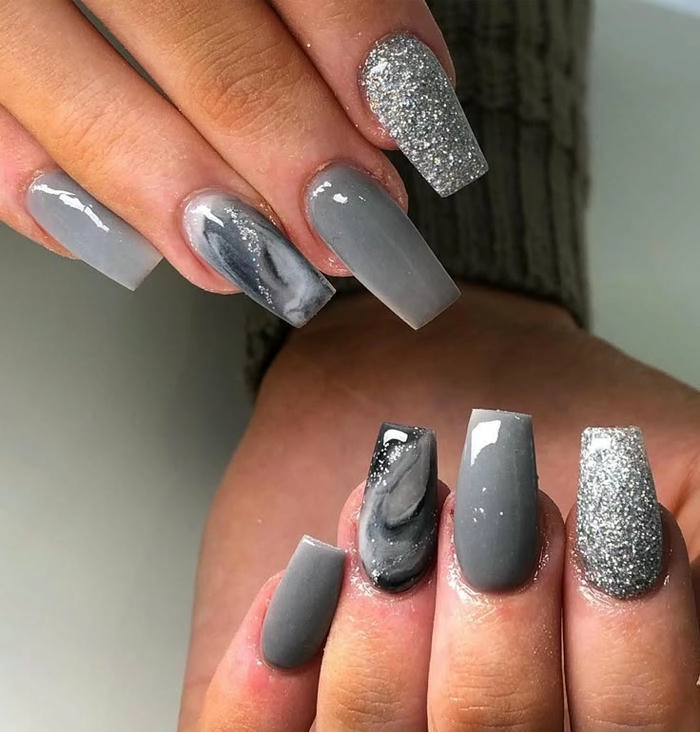 ảnh mẫu nail màu xám
