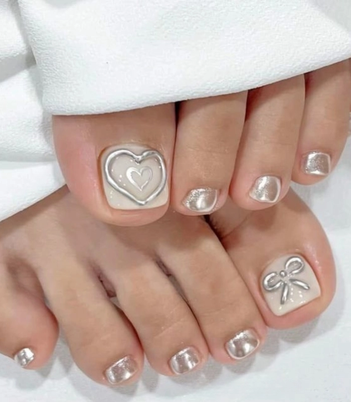 hình ảnh nail chân tráng gương sang trọng