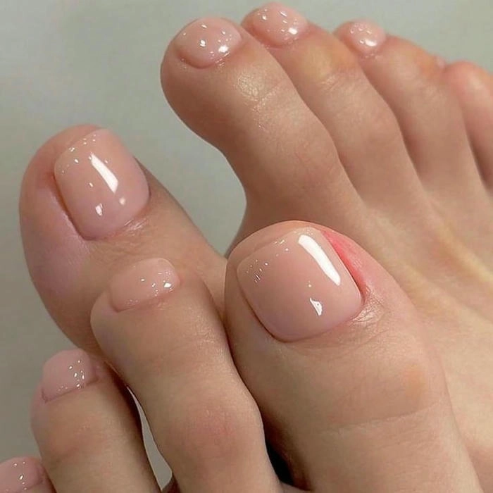 mẫu móng chân màu thạch hồng nhạt