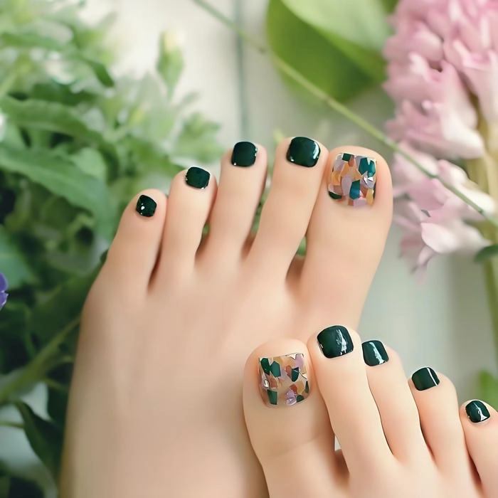 mẫu móng chân màu xanh rêu