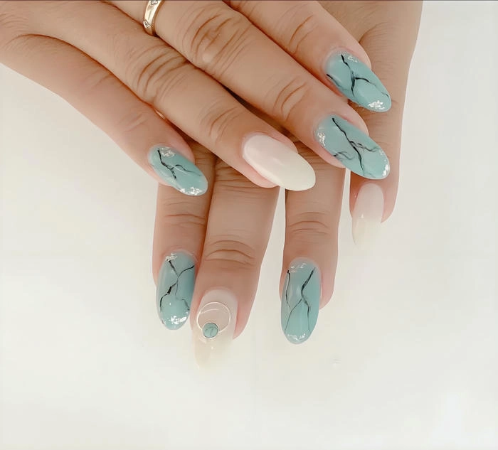 mẫu móng màu xanh ngọc đơn giản