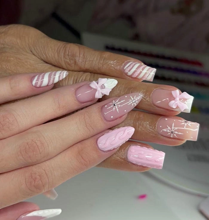 mẫu móng tay màu hồng đẹp nhất
