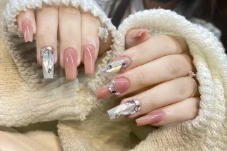 159+ mẫu móng tay đính đá sang xịn đẹp lấp lánh cho nàng lựa