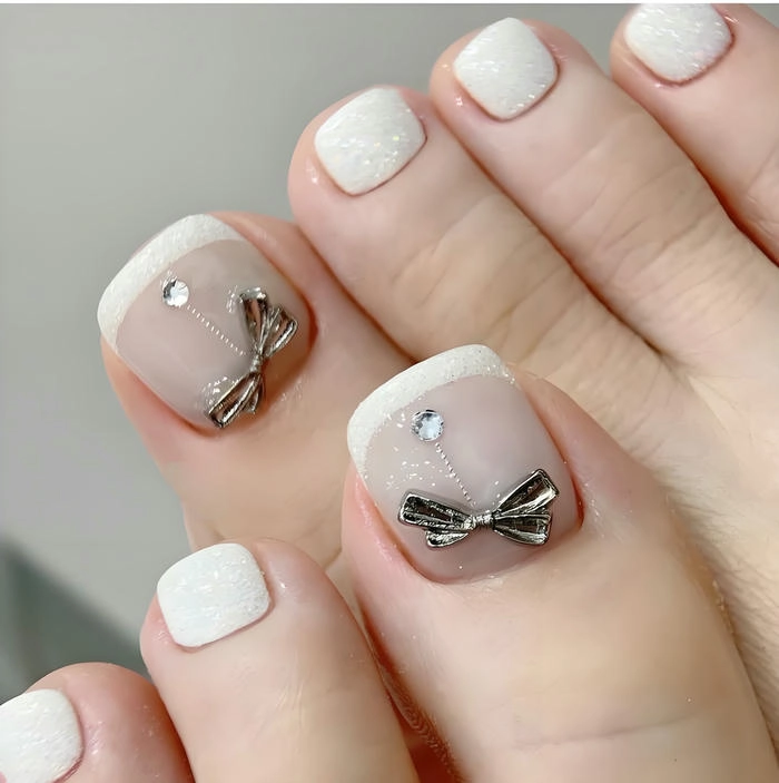 mẫu nail chân gắn nơ siêu xinh