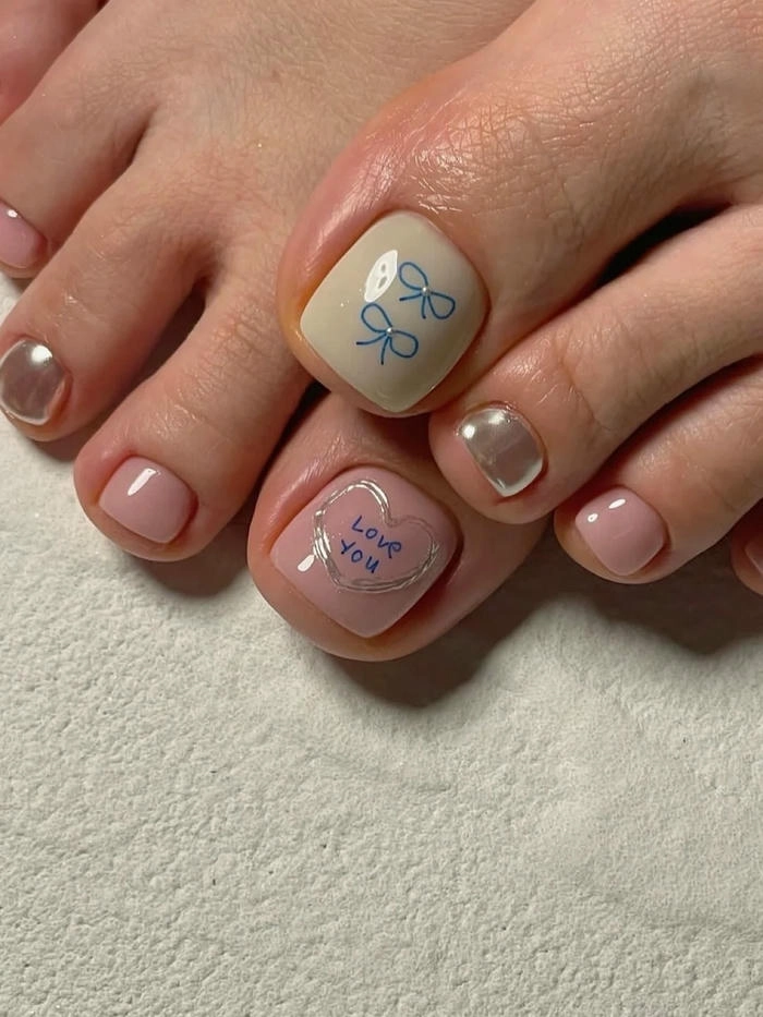 mẫu nail chân gắn nơ