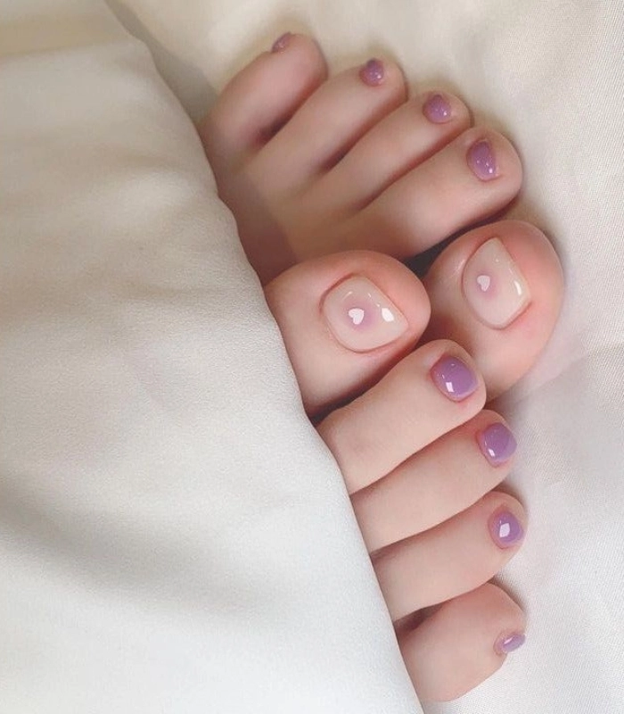 mẫu nail chân nhẹ nhàng tôn da