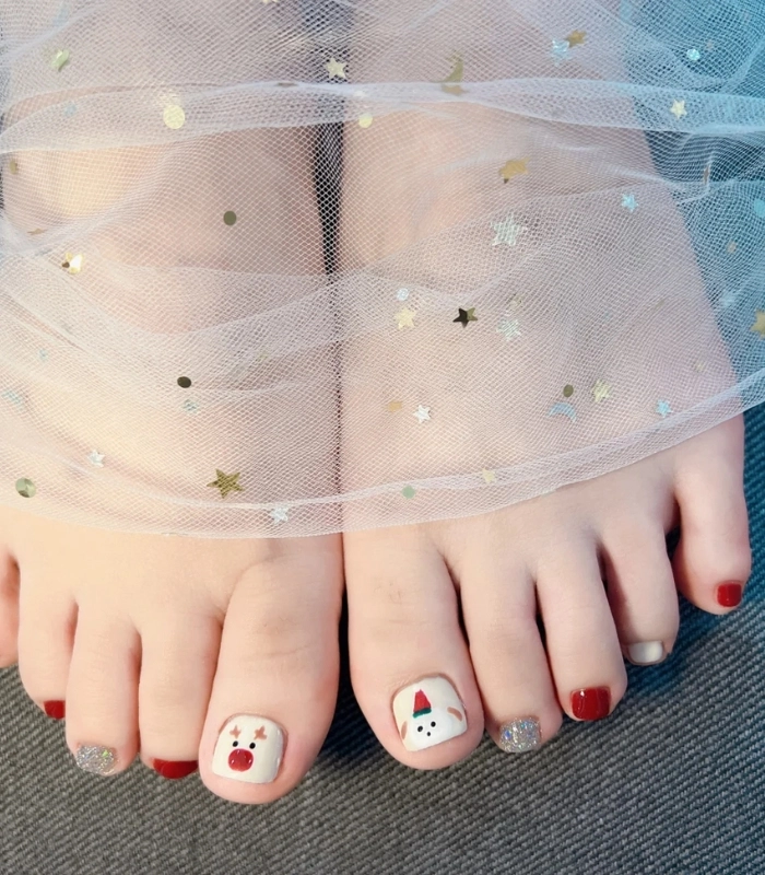 mẫu nail chân noel đơn giản