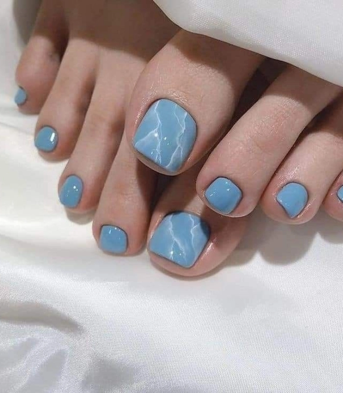 mẫu nail chân sáng da tinh tế