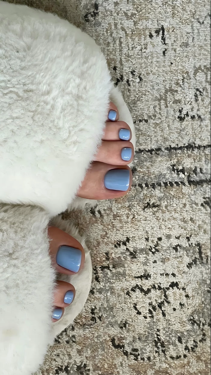 mẫu nail chân sơn trơn đơn giản