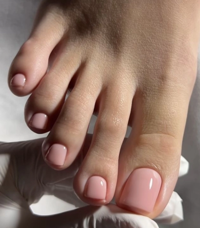 mẫu nail chân sơn trơn tinh tế