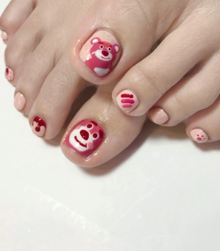 mẫu nail chân vẽ gấu cute