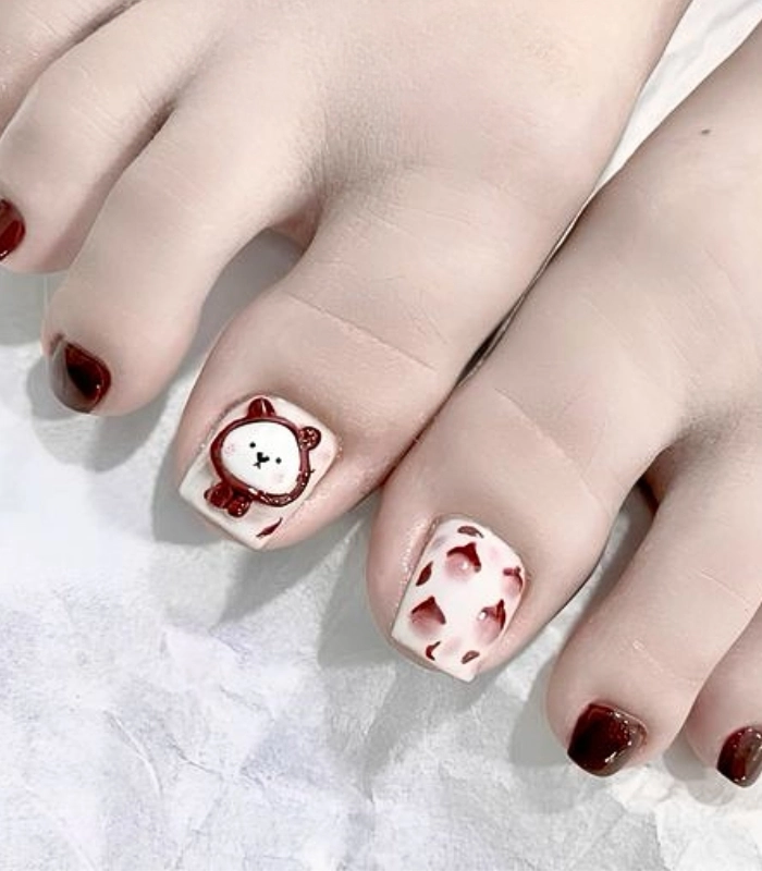 mẫu nail chân vẽ gấu đơn giản