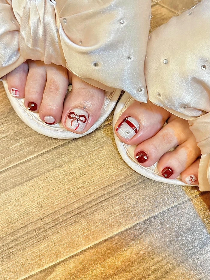 mẫu nail chân vẽ nơ đẹp