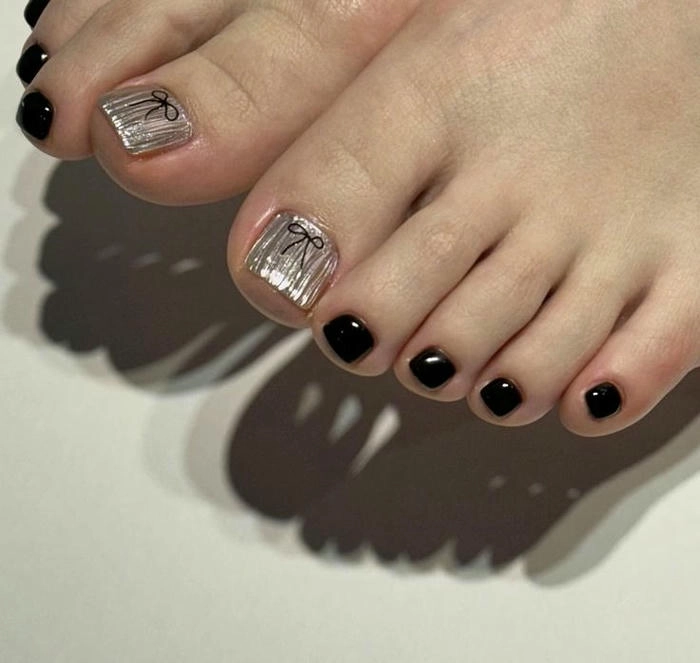 mẫu nail chân vẽ nơ siêu xinh