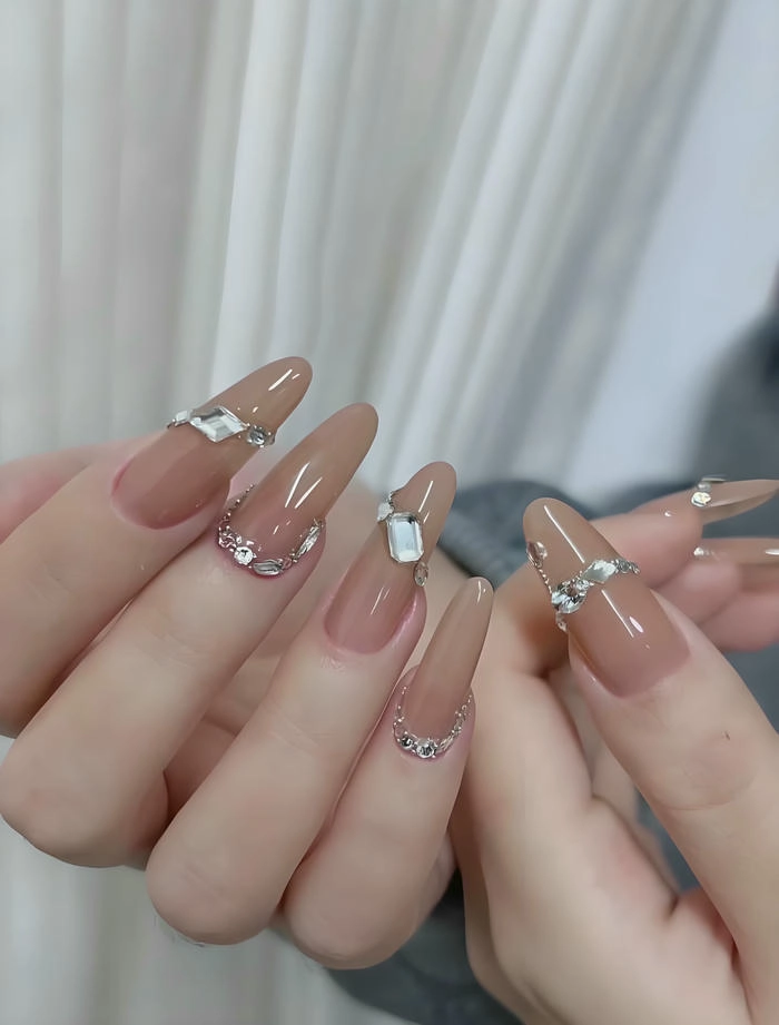 mẫu nail cho móng tay dài đơn giản