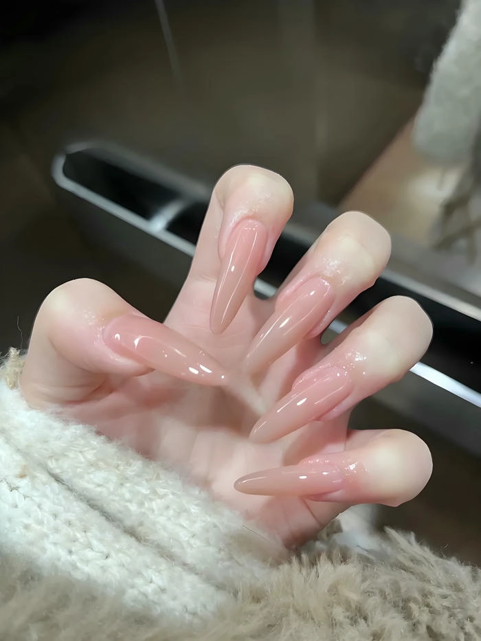 mẫu nail cho móng tay dài trơn