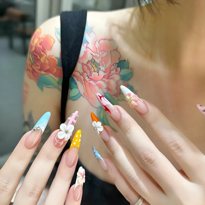 mẫu nail cute cho móng tay dài