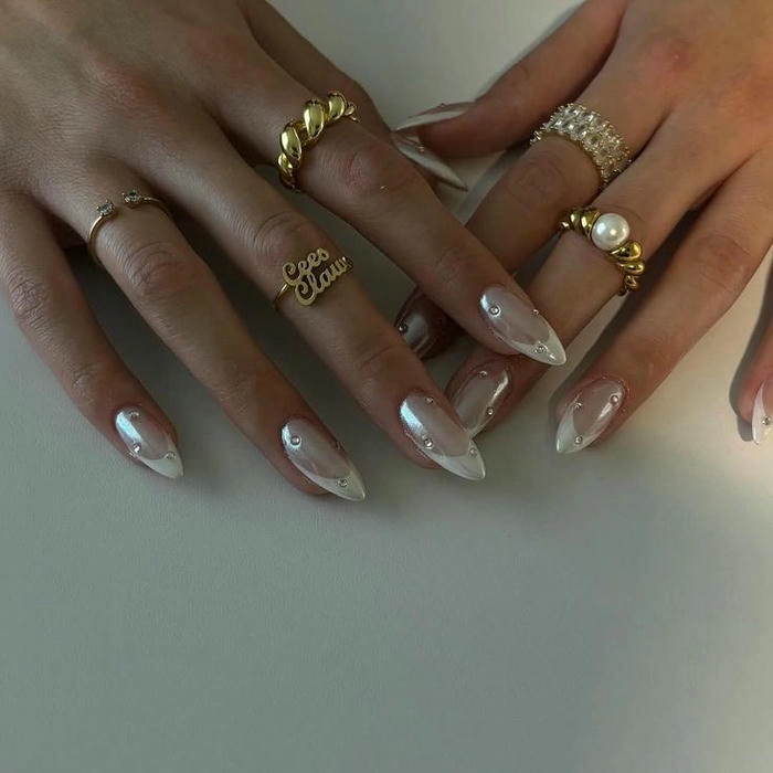 mẫu nail đầu móng trắng đẹp lạ