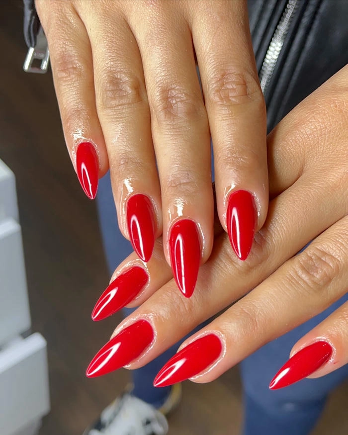 mẫu nail đỏ cherry