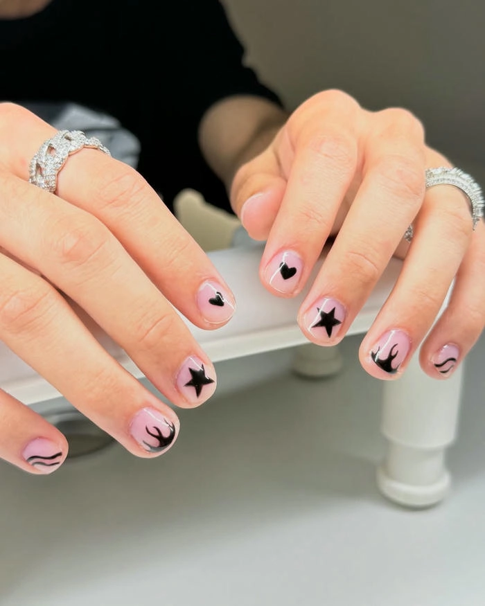 mẫu nail đơn giản cho nam
