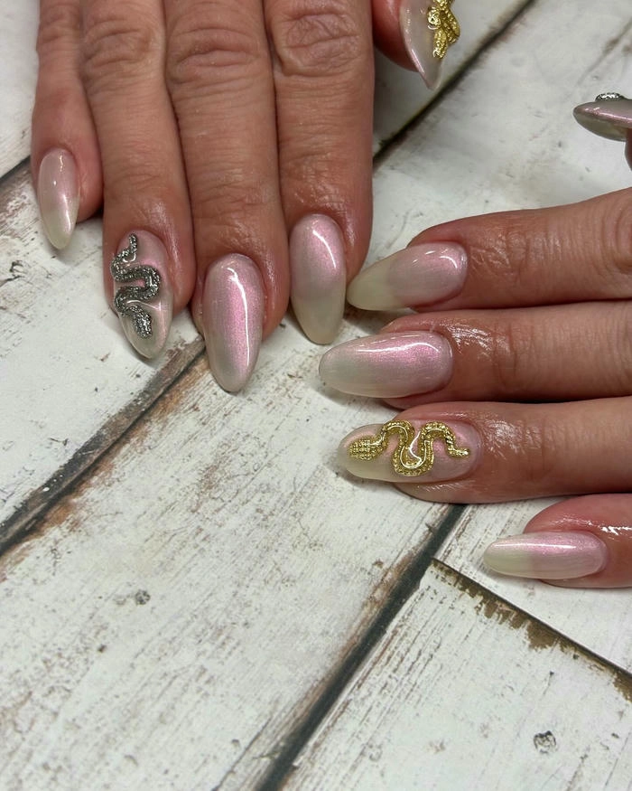 mẫu nail hình con rắn đẹp