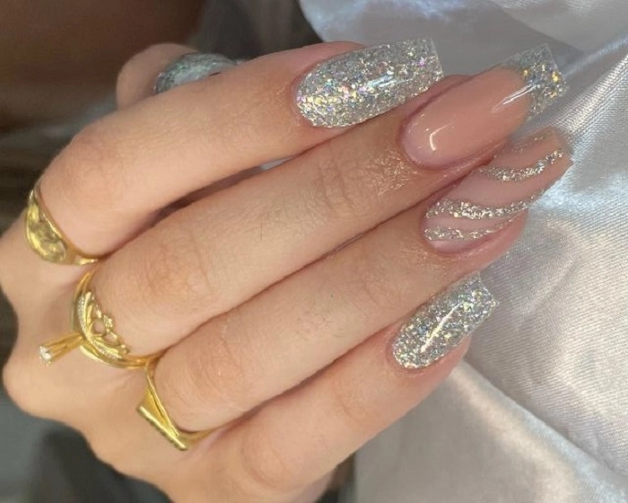 mẫu nail kim tuyến đẹp