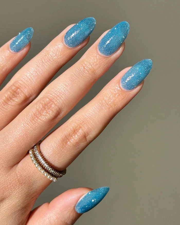 mẫu nail kim tuyến màu xanh
