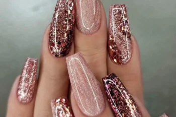 Gợi ý 188+ mẫu nail kim tuyến lấp lánh, sang chảnh cực cuốn