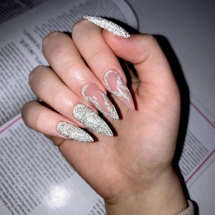 mẫu nail kim tuyến sáng tạo