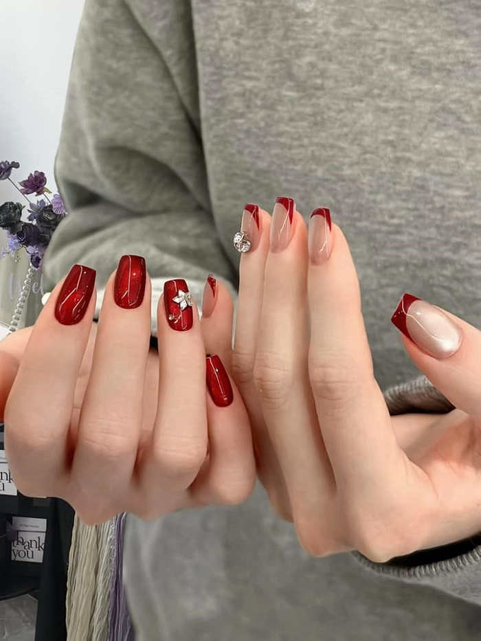 mẫu nail màu cherry đỏ