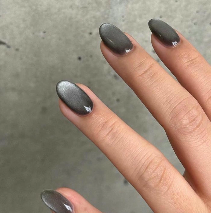 mẫu nail màu xám mắt mèo
