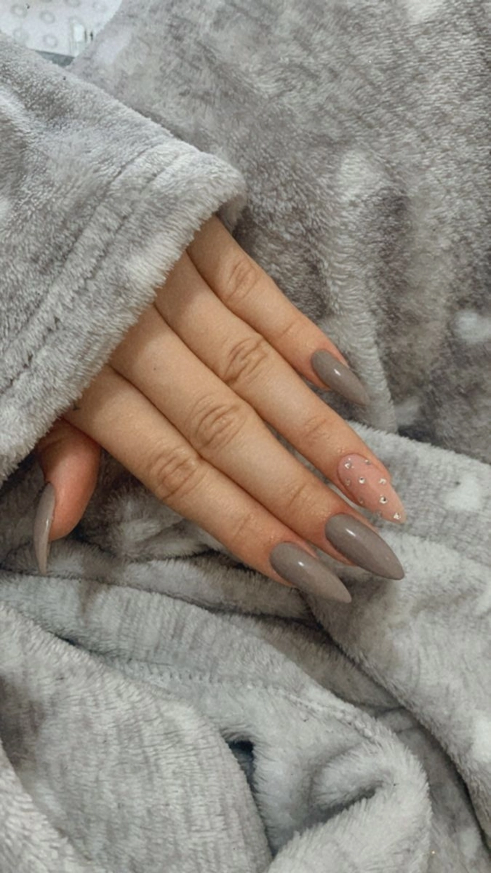 mẫu nail màu xám siêu đẹp