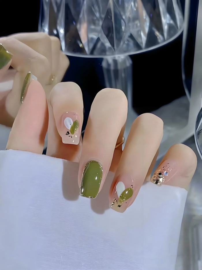mẫu nail màu xanh lá móng vuông đẹp