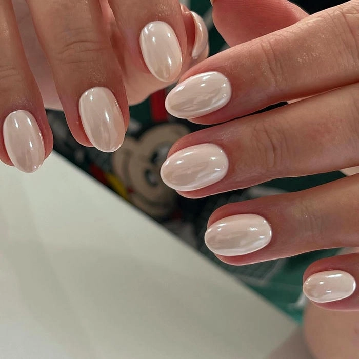 mẫu nail móng bầu siêu đơn giản