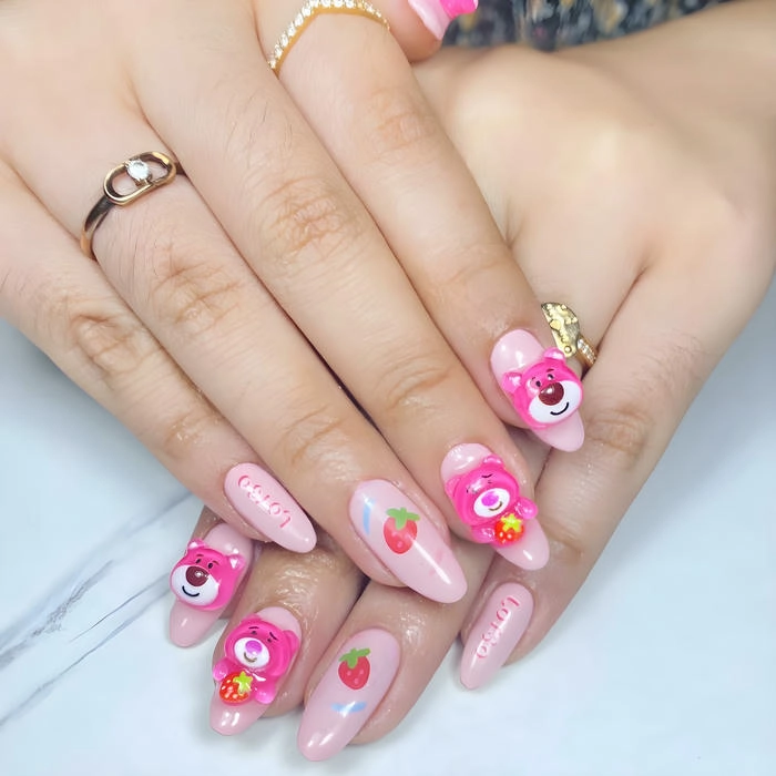 mẫu nail tay gấu dâu