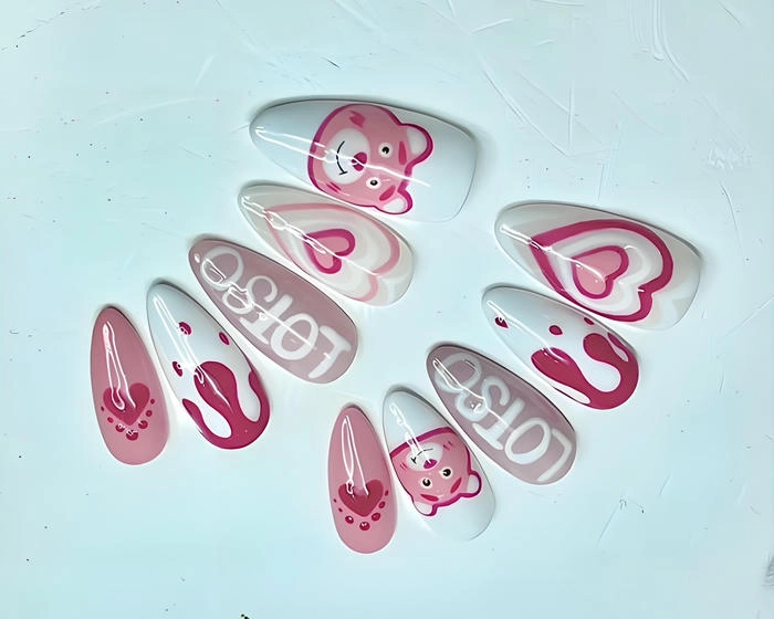 mẫu nail tay hồng gấu dâu nhẹ nhàng