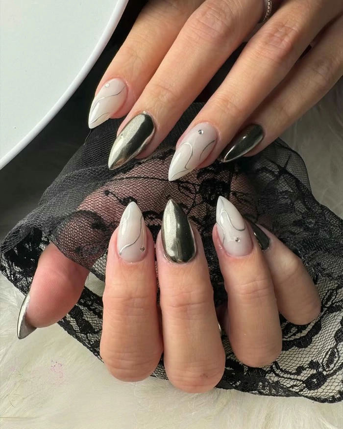 mẫu nail tráng gương cá tính