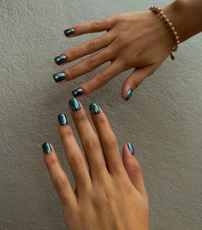 mẫu nail tráng gương màu xanh