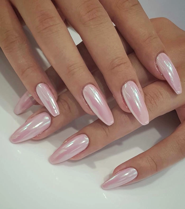 mẫu nail tráng gương ngọc trai