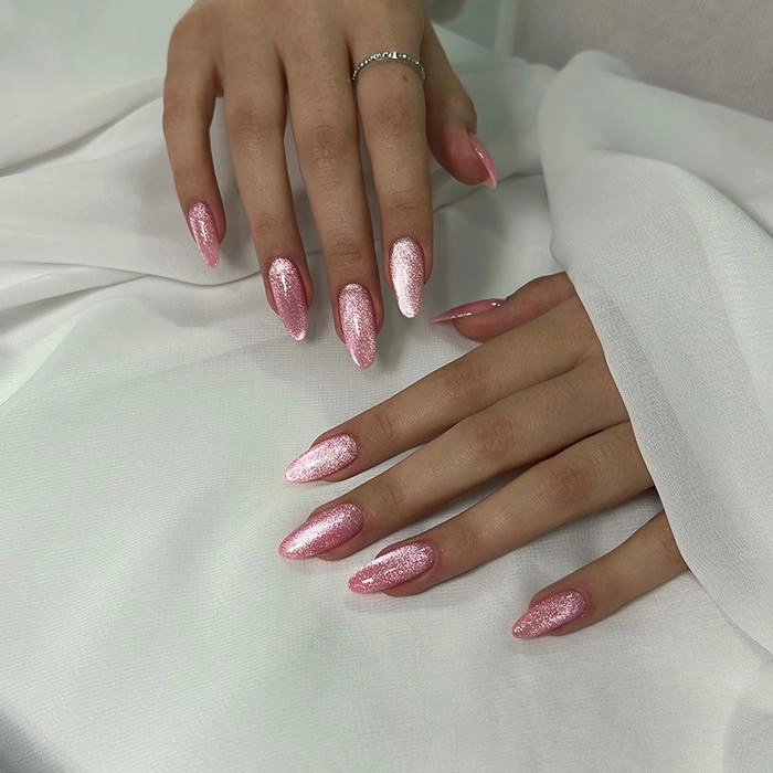 mãu nail tròn nhọn màu hồng