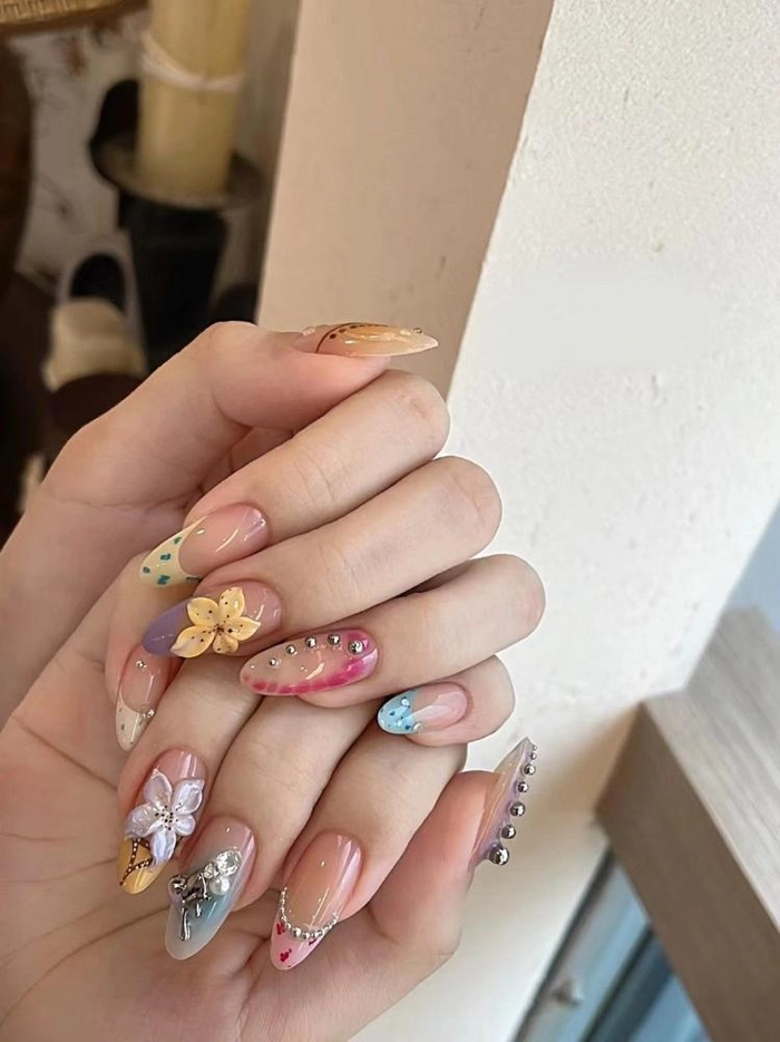 mẫu nail tròn nhọn