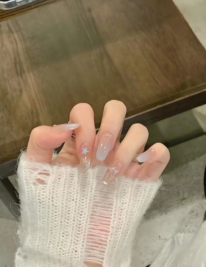 mẫu nail trong suốt
