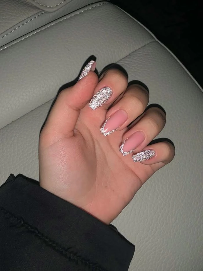 mẫu nail vuông kim tuyến