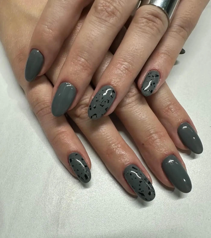 mẫu nail xám đậm siêu xinh