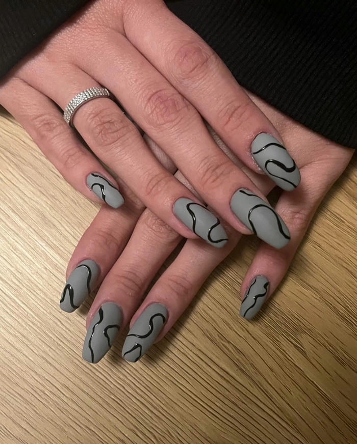mẫu nail xám nhạt vẽ
